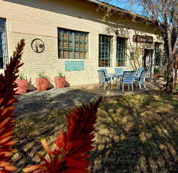 旅馆 Brentwood Lodge