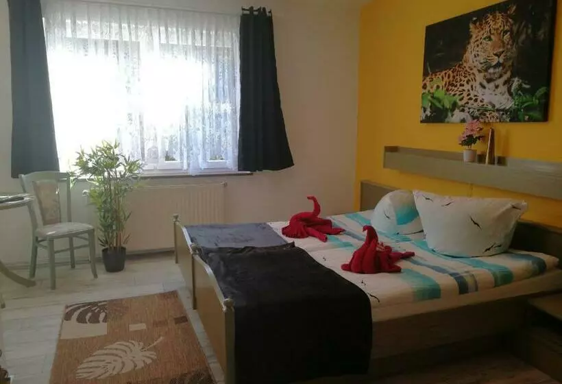 Retkeilymaja Gasthaus&pension Grünes Herz