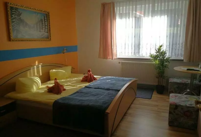 Retkeilymaja Gasthaus&pension Grünes Herz