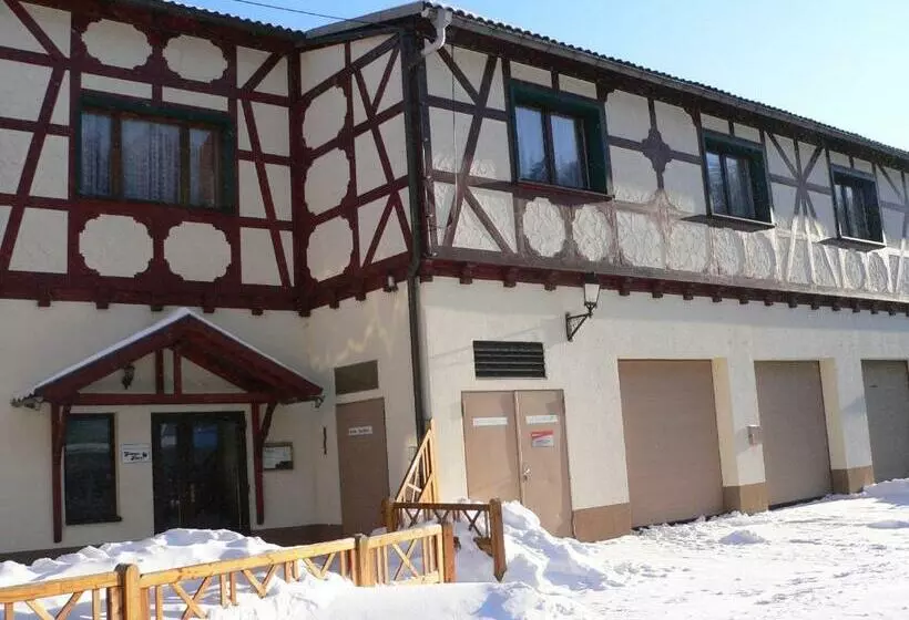 Retkeilymaja Gasthaus&pension Grünes Herz