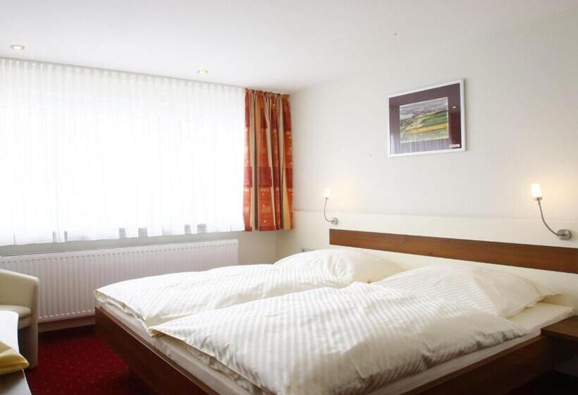 Hospedaria Gästehaus Gühring