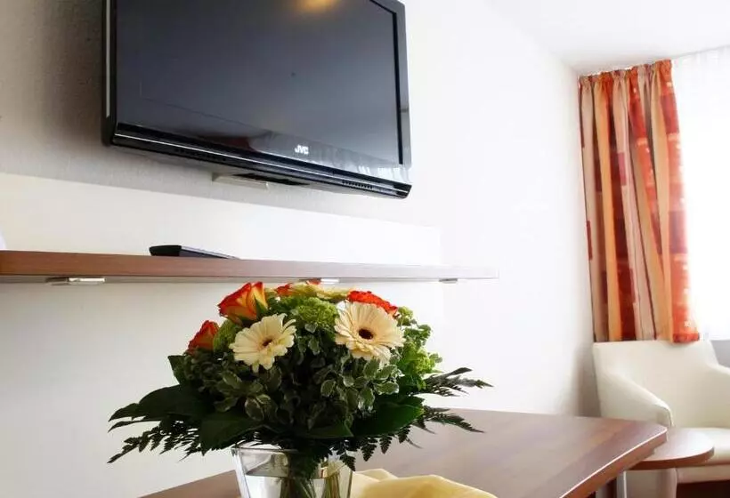 Retkeilymaja Gästehaus Gühring