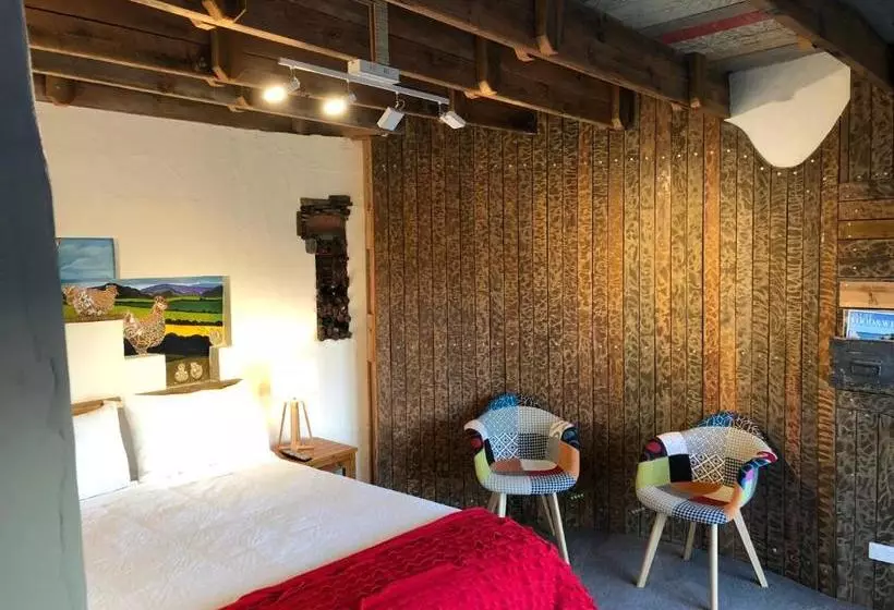 민박 Bed In A Shed Too
