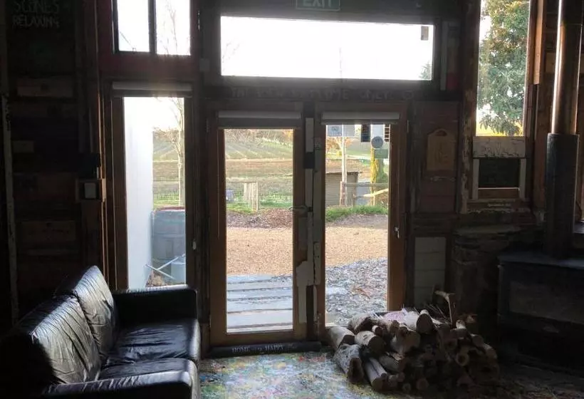 민박 Bed In A Shed Too