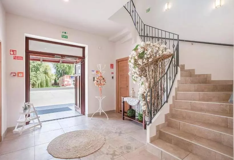 ベッドアンドブレックファースト Tölgyfa Fogadó