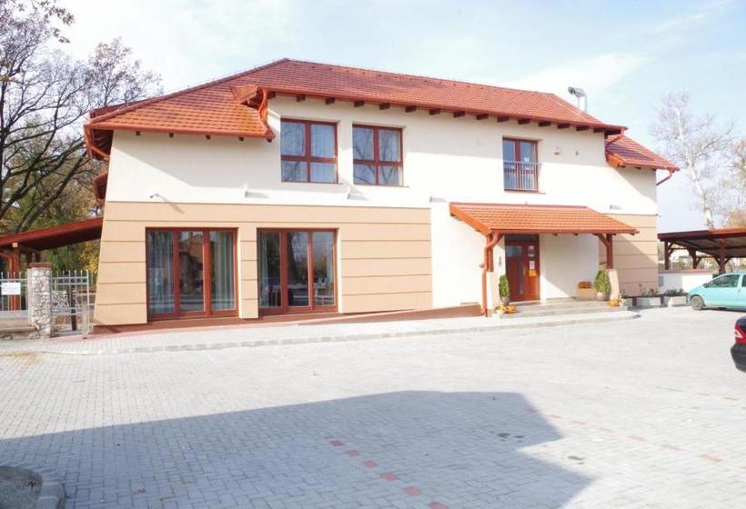 Nocleg ze śniadaniem Tölgyfa Fogadó