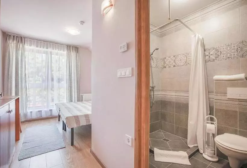 ベッドアンドブレックファースト Tölgyfa Fogadó