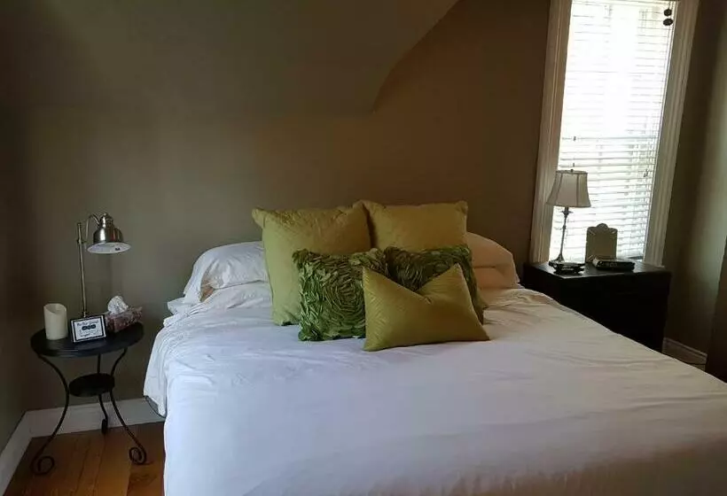 Hellemsfield Inn & Bed And Breakfast