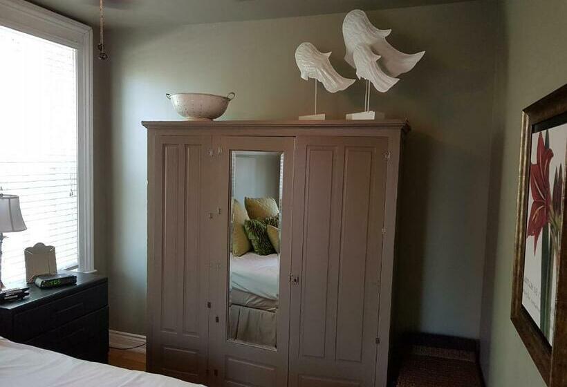 Hellemsfield Inn & Bed And Breakfast