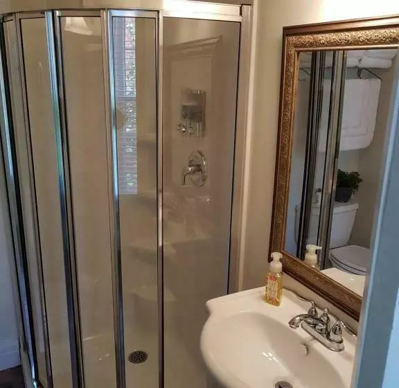 Hellemsfield Inn & Bed And Breakfast