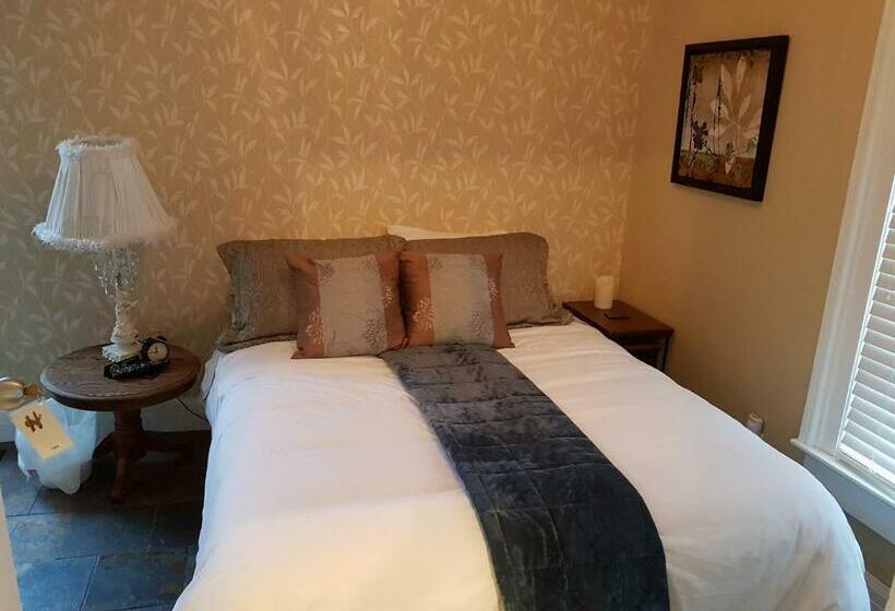 Hellemsfield Inn & Bed And Breakfast
