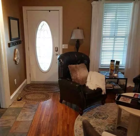 Hellemsfield Inn & Bed And Breakfast