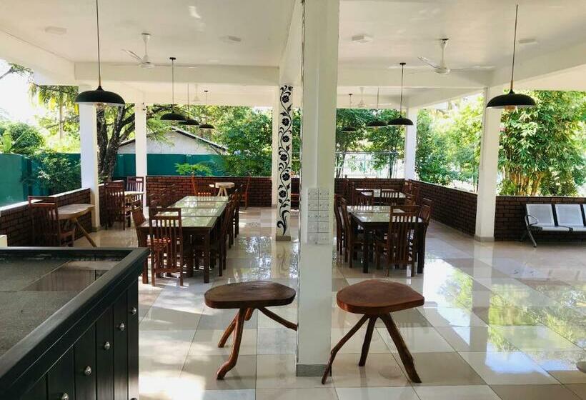 Hotel Leisure Port Restinn