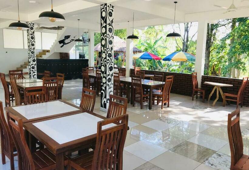 Hotel Leisure Port Restinn