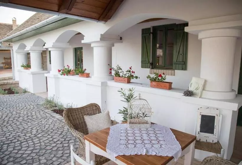 Hotelli Provence Birtok