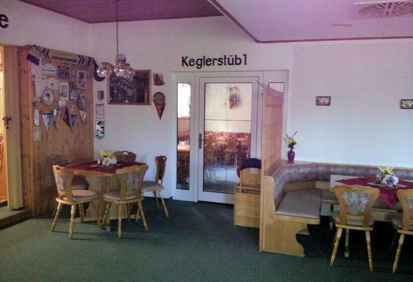 בית מלון כפרי Zum Einsiedler