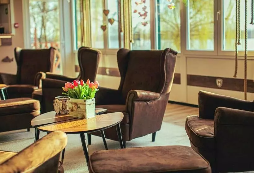 ホテル Mártoni Resort & Restaurant