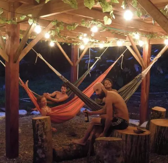 ペンション The Pelican House Hostel