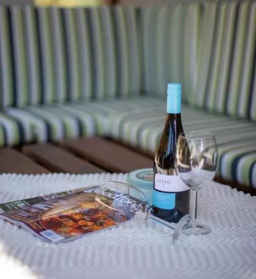 ペンション Tiszapart Vendégház