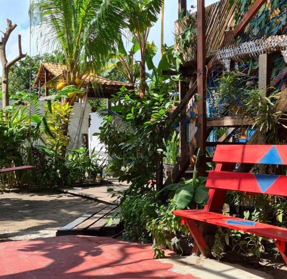 פנסיון Vila Shangri La Algodoal  Suítes E Redário