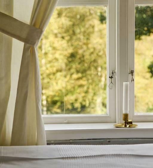 Frägsta Hälsingegård B&b