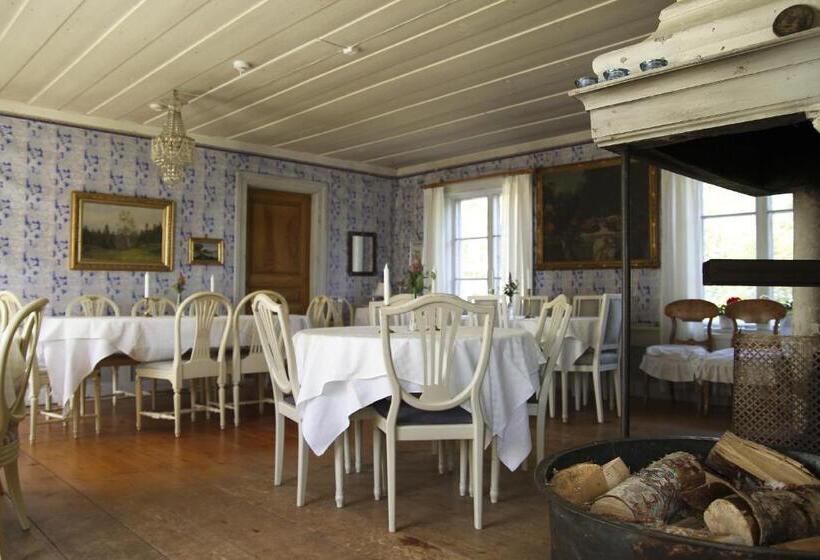 Frägsta Hälsingegård B&b