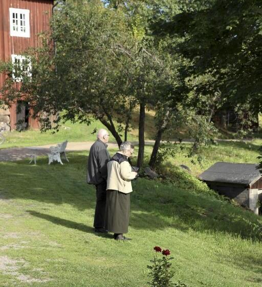 Frägsta Hälsingegård B&b