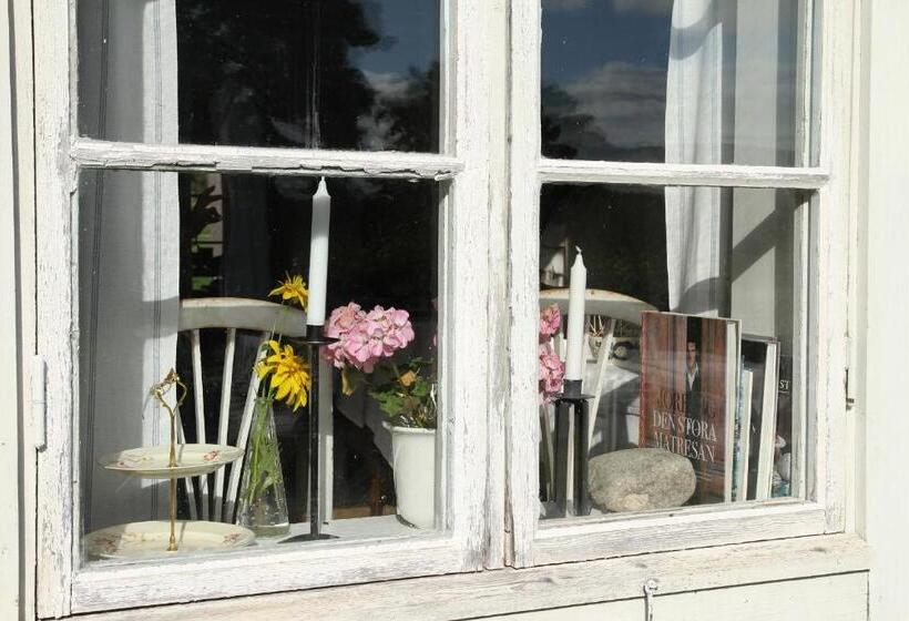 Frägsta Hälsingegård B&b