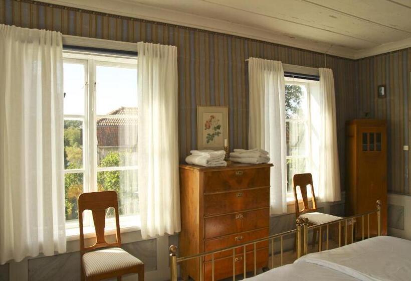 Frägsta Hälsingegård B&b