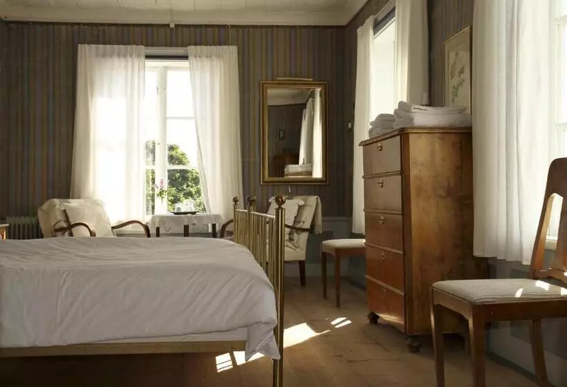 Frägsta Hälsingegård B&b