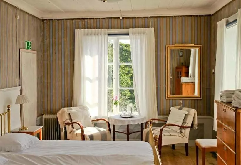 Frägsta Hälsingegård B&b