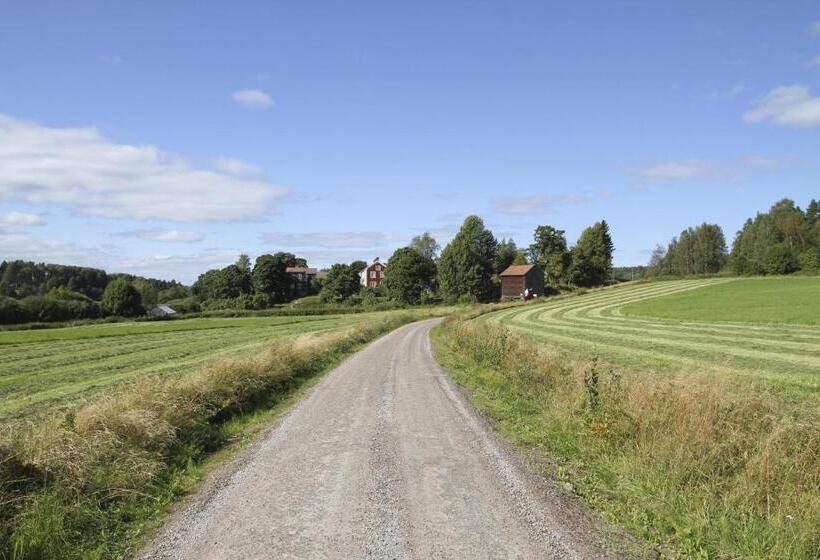 Frägsta Hälsingegård B&b