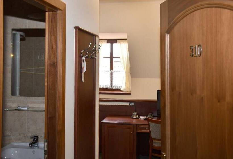 Отель Buchlovice