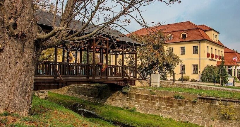 Отель Buchlovice