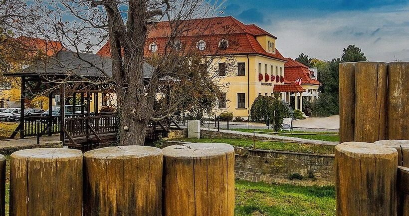 Отель Buchlovice