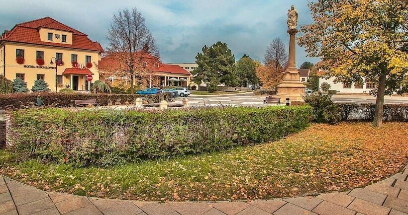 Отель Buchlovice