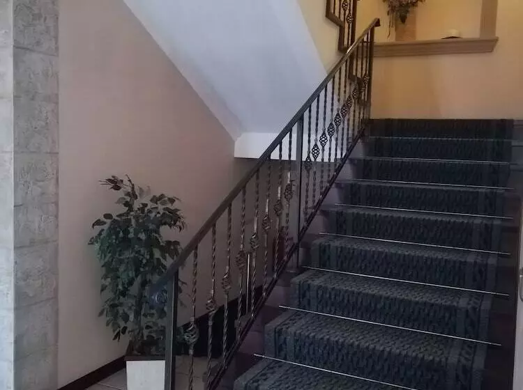 هتل Buchlovice