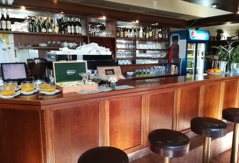 Отель Buchlovice