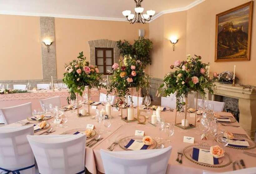 Отель Buchlovice