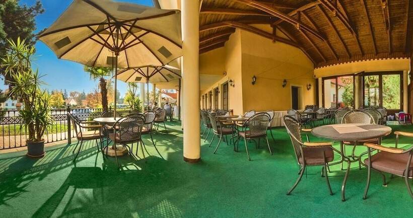 Отель Buchlovice