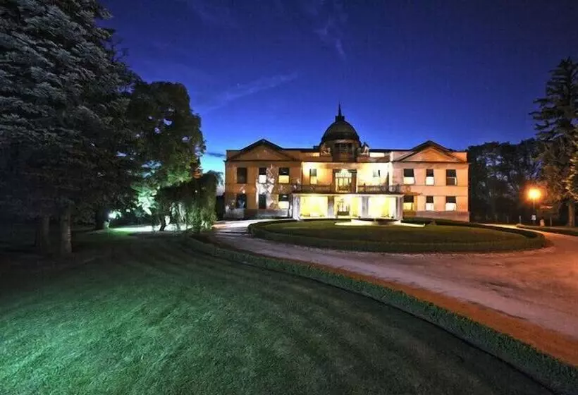 Hotelli Chateau Kotěra