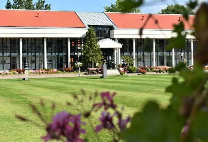 Hotelli Club Tisza
