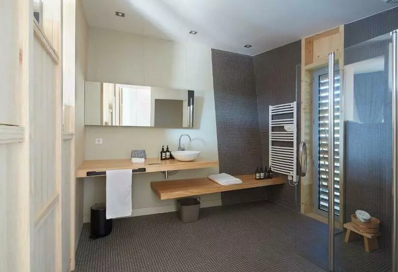 Hotelli Les échasses Golf & Surf Eco Lodge