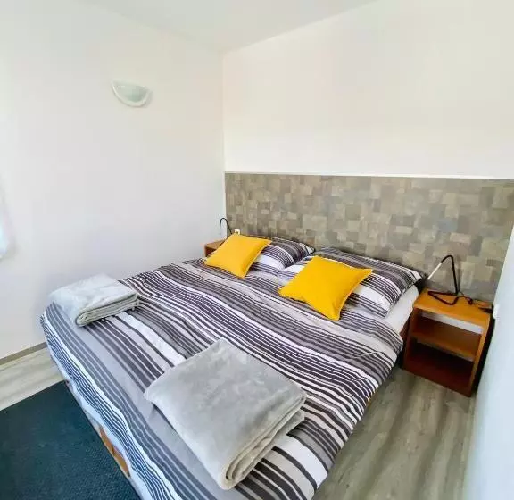 Majatalo Apartmány Na Horce