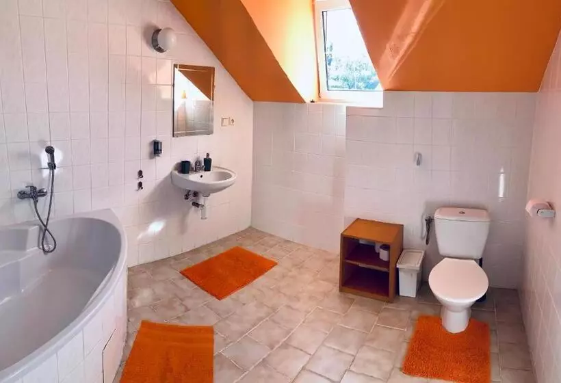 Majatalo Apartmány Na Horce