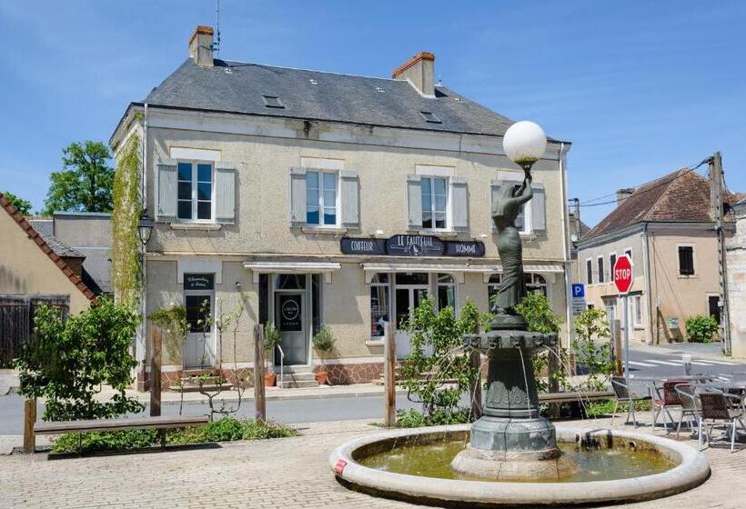 بنسيون Aux Couleurs De Neuvy