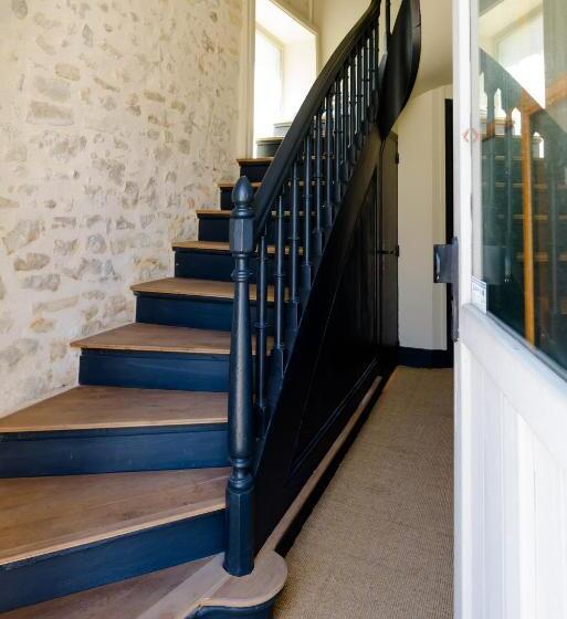 بنسيون Aux Couleurs De Neuvy