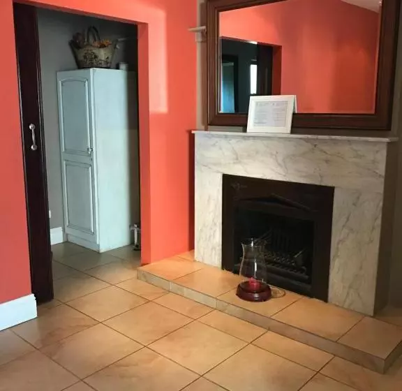 Majatalo De Charmoy Estate