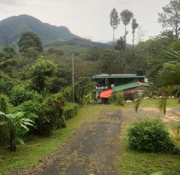 بنسيون Hamadhi Guest