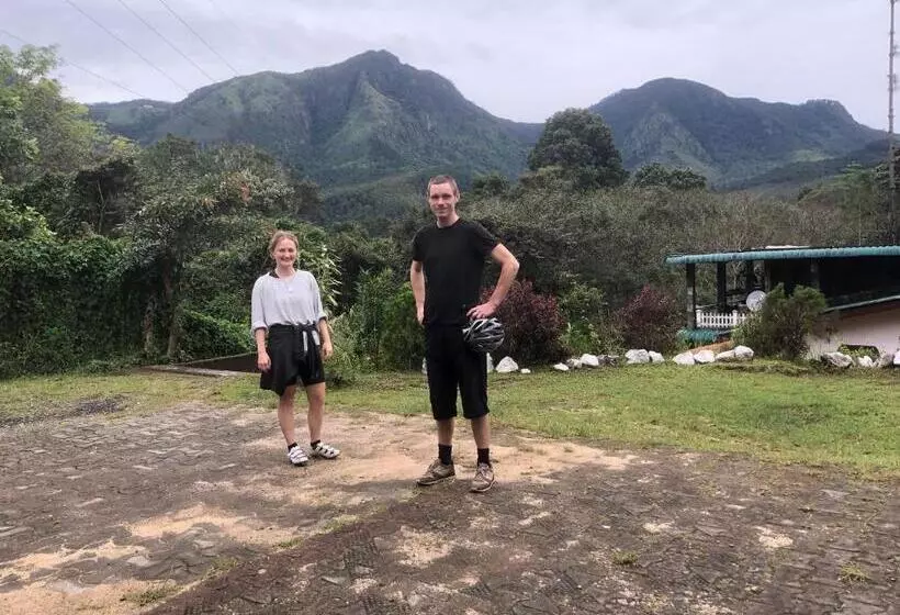 ペンション Hamadhi Guest